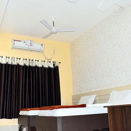Hotel Triveni Balangir Dış mekan fotoğraf