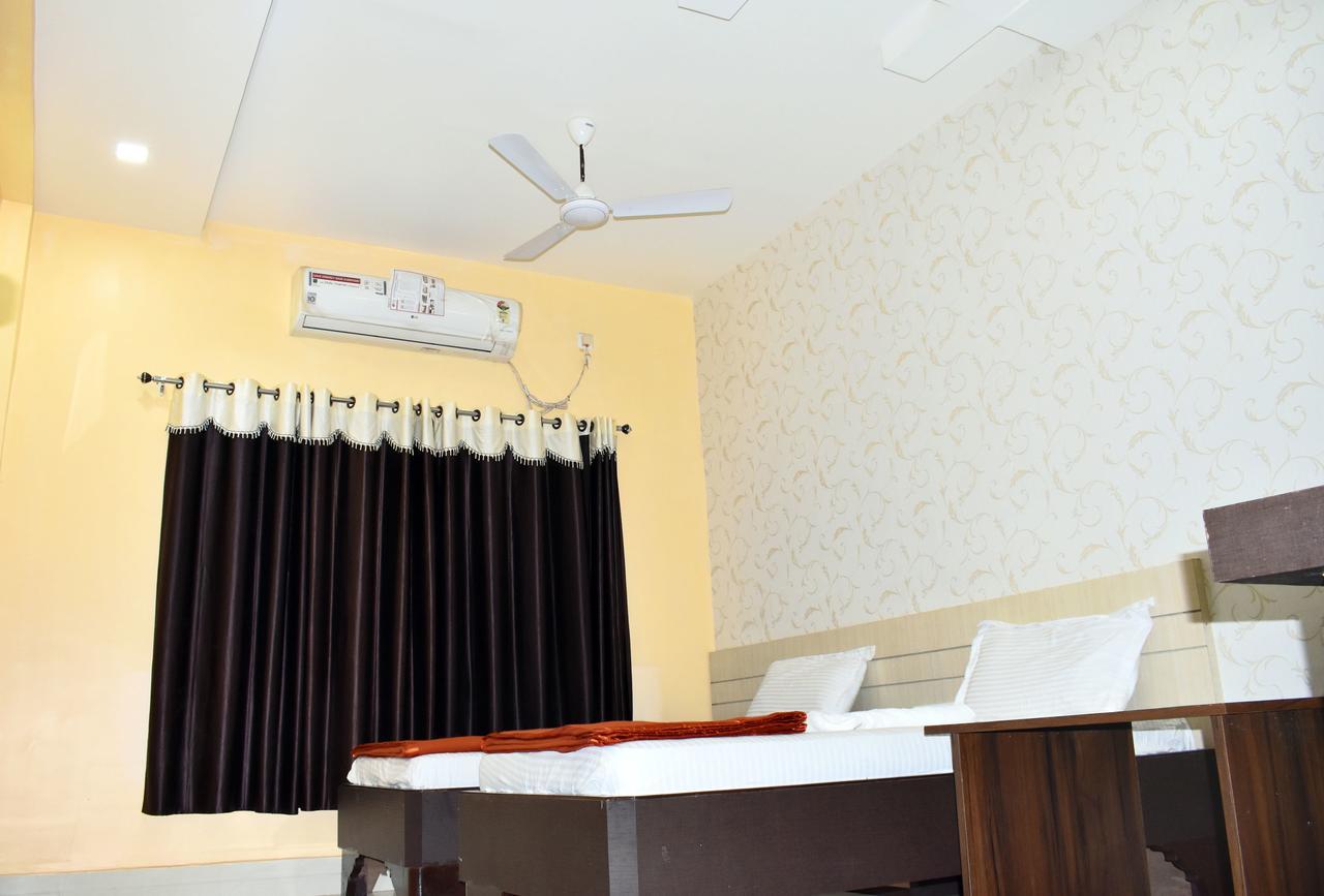 Hotel Triveni Balangir Dış mekan fotoğraf