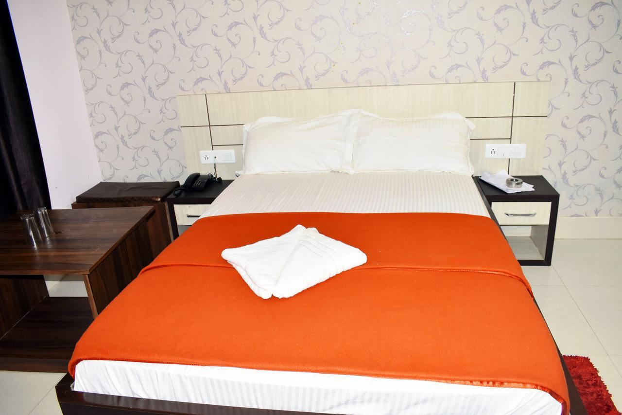 Hotel Triveni Balangir Dış mekan fotoğraf